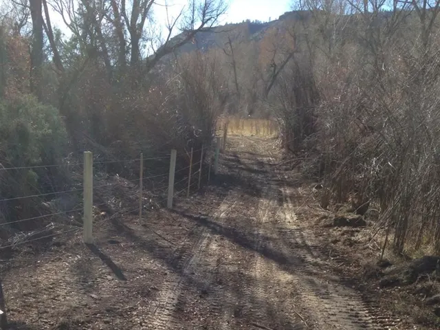 Wire Fence fence by AgriTek — installation example